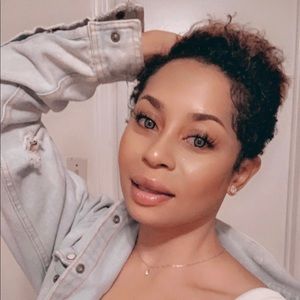 Meet your Posher, Lili